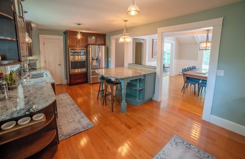 Traverse City House | OMP w/private shared beach! Office, 2 Cali King beds, Pet Friendly