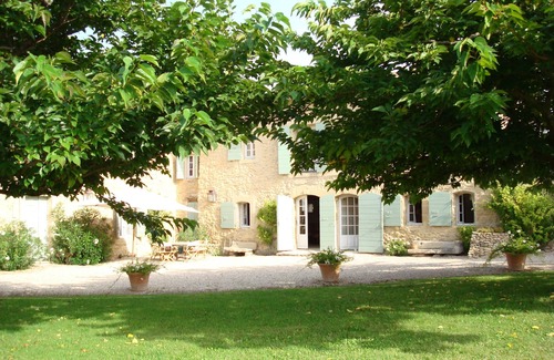 L'Isle-sur-la-Sorgue House | On 2 hectares, air-conditioned Provencal farmhouse in idyllic Provence