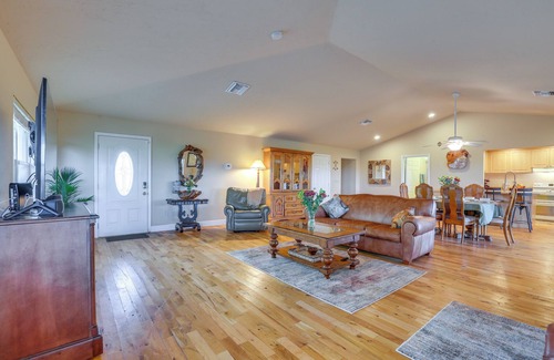 Lorida House | On Lake Istokpoga: Lorida Home w/Lanai!