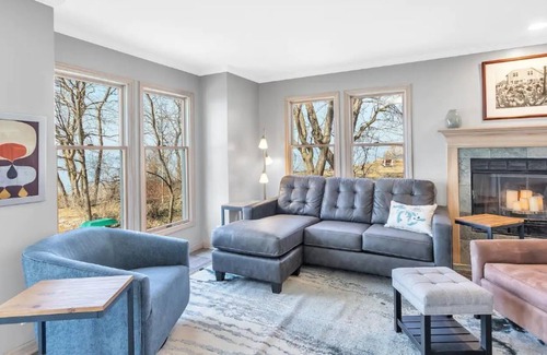 South Haven House | On Lake Michigan with Spectacular Views