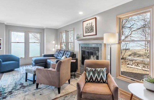 South Haven House | On Lake Michigan with Spectacular Views
