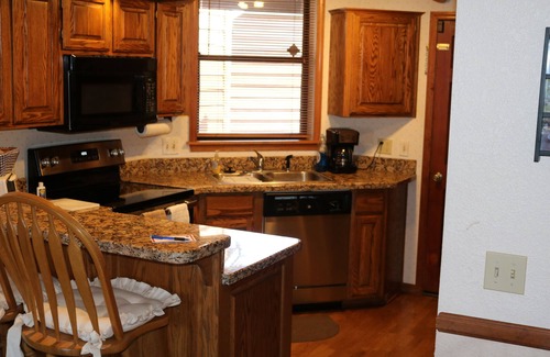 Pinetop-Lakeside House | On Rainbow Lake, 3 bedroom 2 1/2 baths/Free WiFi, 65 inch tv, Pinetop-Lakeside.