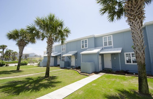 Inlet Beach Condo | On the Beach - 2 Br townhouse by RedAwning