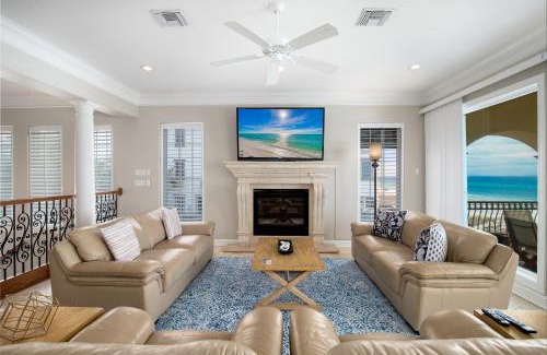 Fort Walton Beach - Destin House | On the Beach - Hot Tub - Gated Community Views