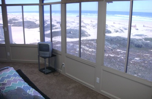 Oceano Villa | On the beach Nothing Between You and the Water