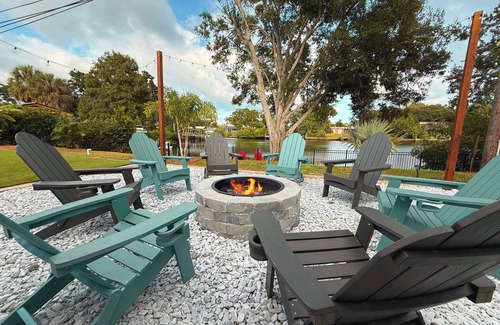 Largo House | On the Creek|Waterfront|Heated Pool|Game Room