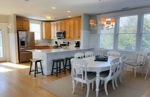 South Beach House | On the dunes of Bramble Reach overlooking Atlantic Ocean! Screened in porch to take in ocean breeze