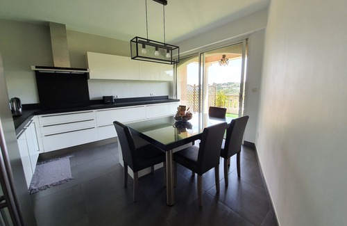 Vallauris House | On the heights of Cannes, in villa, 3 bedrooms, swimming pool