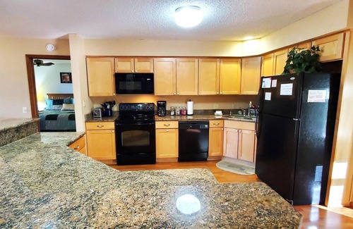 Eureka Springs House | ON THE ISLAND CLOSE TO RECREATION CENTER!