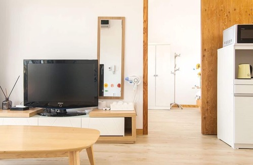Seongsan Apartment | On The Stone Pension