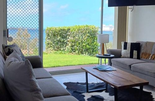 Port Lincoln Apartment | ON THE WATERS EDGE