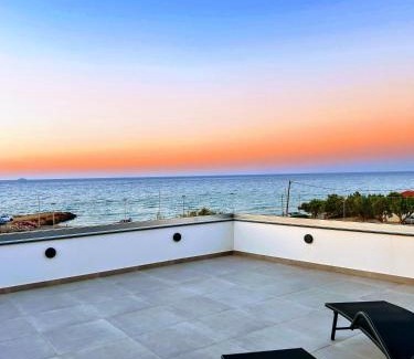 Kokkini Chani Apartment | Onar seaside experience