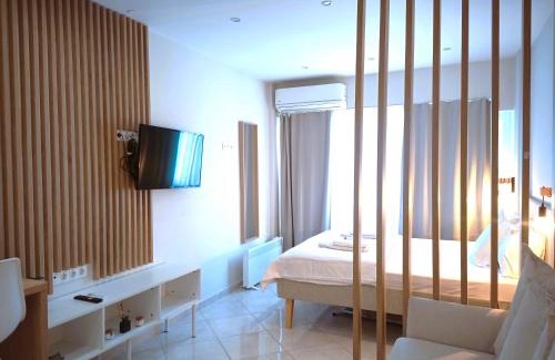 Thessaloniki City Centre Apartment | ONAR studio