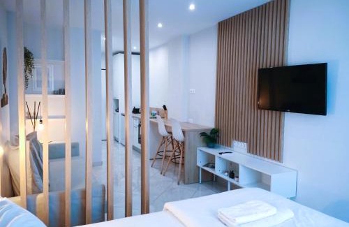 Thessaloniki City Centre Apartment | ONAR studio