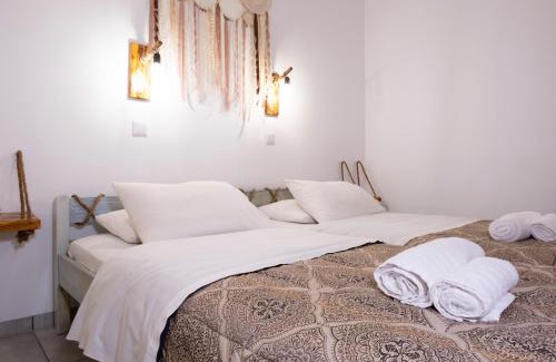 Ermoupoli House | Onar Syros - Rustic Rooms