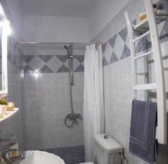 Ermoupoli House | Onar Syros - Rustic Rooms