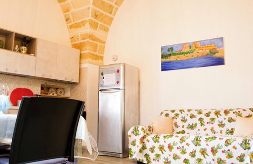 Centro Storico House | Once upon a time. Apartment with typical star vault and barrel vault.