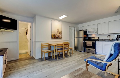 Sunset Reef Hotel | ONE BEDROOM APARTMENT NEWLY RENOVATED FEW STEPS FROM THE BEACH