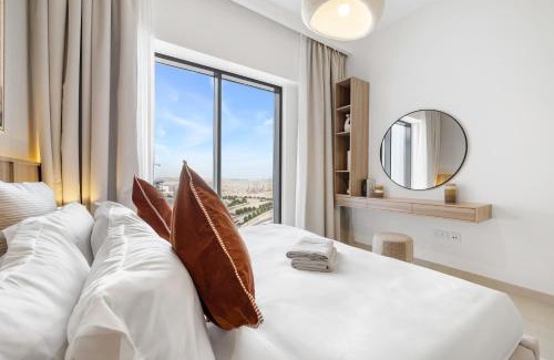 Dubai Apartment | One Bedroom Apartment in the Heart of Dubai Creek