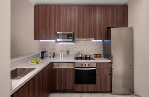 Dubai Media City House | One Bedroom Apartment Near The Media Lounge Palm