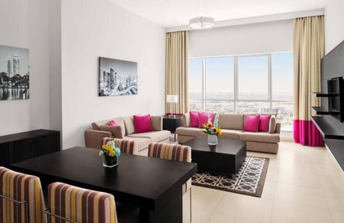 Al Barsha 1 Hotel | One Bedroom Apartment Near Mashreq Metro By E R