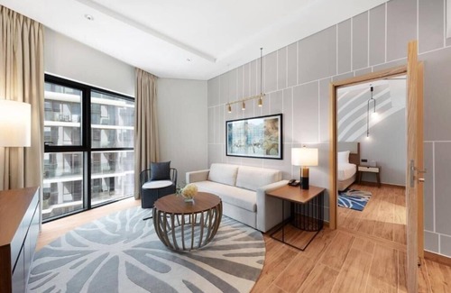 Palm Jumeirah Hotel | One Bedroom Apartment On Palm Jumeirah By E R