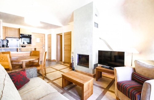Flaine Apartment | One bedroom apartment with fireplace and balcony