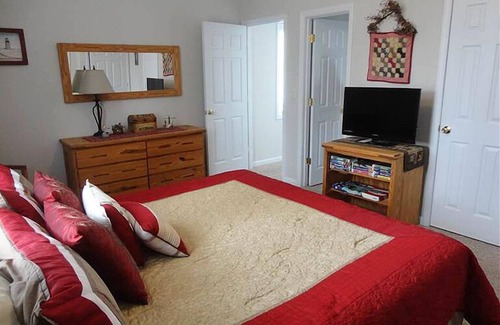 Grand Rivers Condo | One Bedroom Bayside Condo