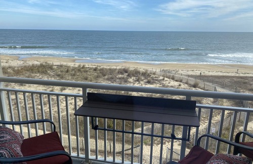 Ocean City Apartment | One Bedroom Beachfront Apartment Mid-Town OC