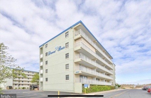 Ocean City Apartment | One Bedroom Beachfront Apartment Mid-Town OC