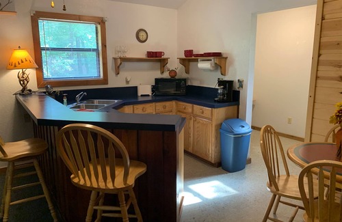 Broken Bow Cabin | One Bedroom by Broken Bow Lake & Cedar Creek Golf Course