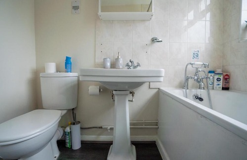 Stamford Hill Apartment | One Bedroom Stoke Newington Apartment