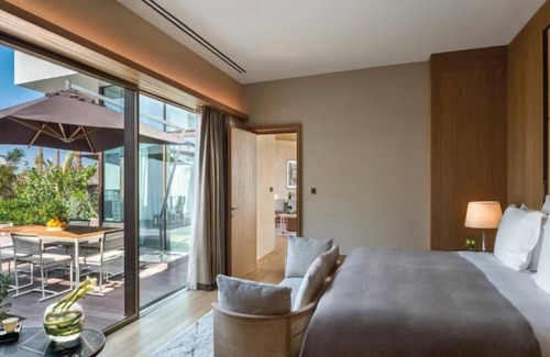 Jumeirah House | One Bedroom Suite in Private Resort Island