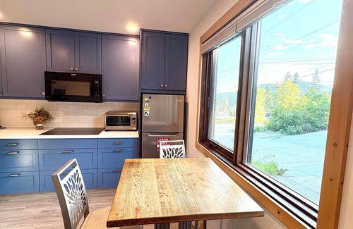 Rossland Apartment | One Bedroom Suite in Rossland