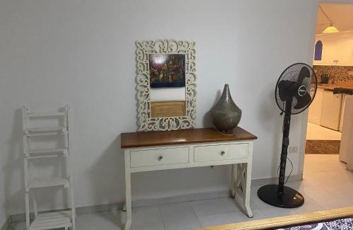 Sheraton Road -Sakkala Apartment | One Bedroom with Balcony WI-FI Downtown Sheraton Plaza 226