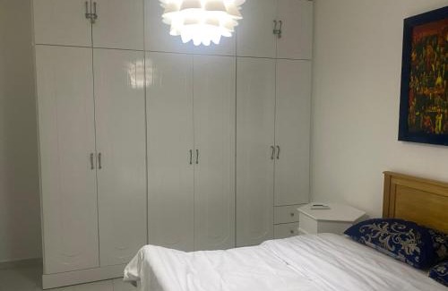 Sheraton Road -Sakkala Apartment | One Bedroom with Balcony WI-FI Downtown Sheraton Plaza 226