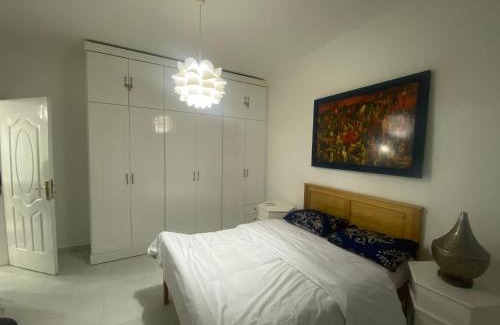 Sheraton Road -Sakkala Apartment | One Bedroom with Balcony WI-FI Downtown Sheraton Plaza 226