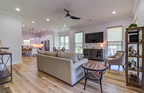 Long Beach House | One Block Away