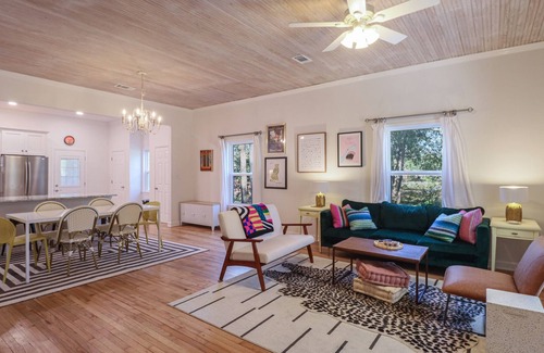 Pass Christian Cottage | One block to beach - Kids Welcome - Great Rates - Cozy Cottage - Easy bookingn
