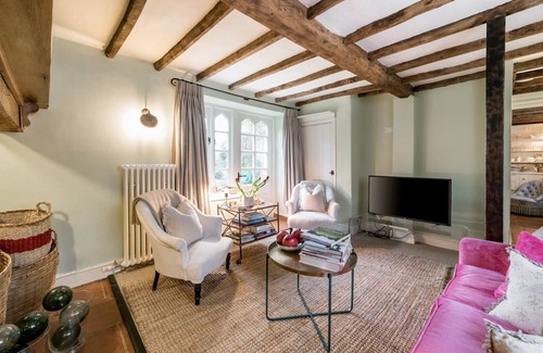 Todenham Cottage | ONE CHURCH COTTAGE, family friendly in Moreton-In-Marsh