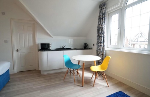 Southsea Apartment | One Helena Road Serviced Apartments