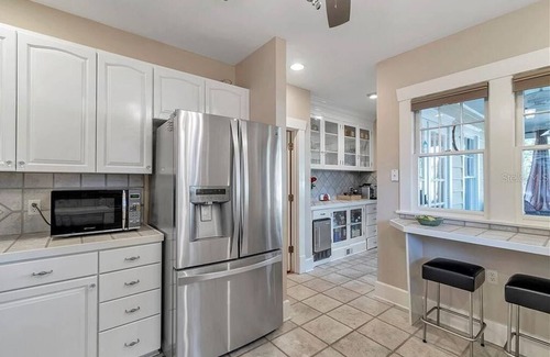 Historic Old Northeast Apartment | ONE Inn and Suites Elm Room