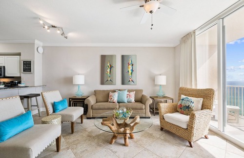 El Centro Beach Condo | One King master and LR on beach, 2 Baths, Near Pier Park, Free Beach Chairs