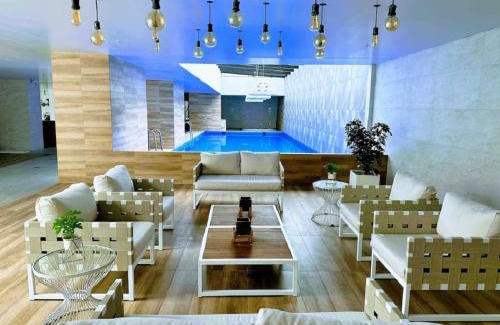 La Carolina Apartment | ONE Luxury Views Suite Terrace La Carolina Park Heated Pool & Jacuzzi