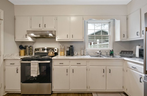 South View House | One of a Kind Home