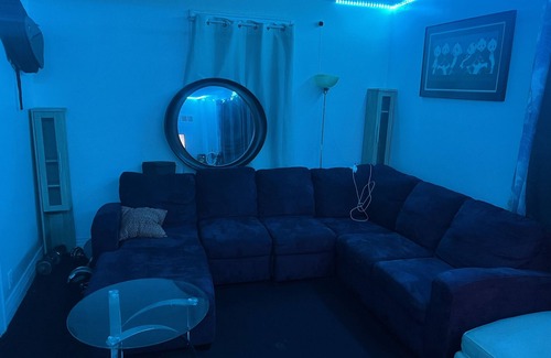 West Pullman Apartment | One room and parlor