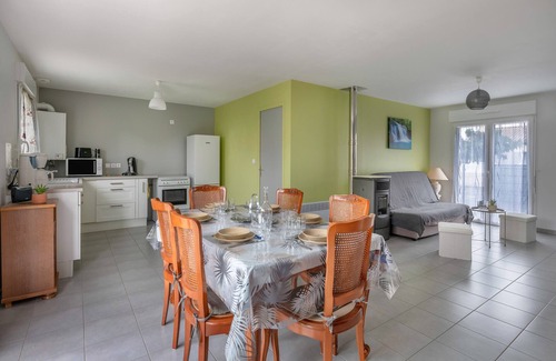 La Plaine-sur-Mer Ski Chalet | One-storey house for - quiet for six persons