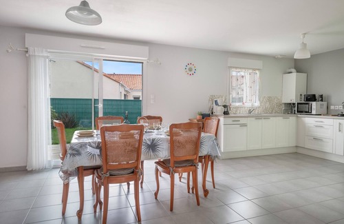 La Plaine-sur-Mer Ski Chalet | One-storey house for - quiet for six persons