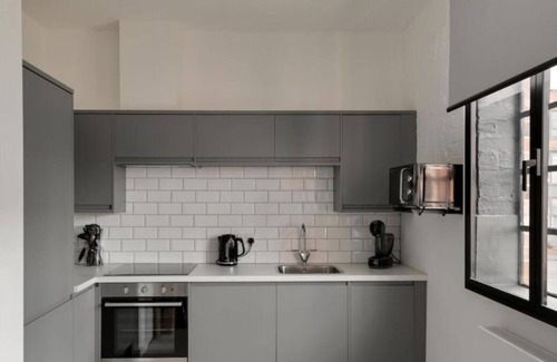 Birmingham City Centre Condo | OneFiveSix Unique ApartHotel 2 Bed Duplex
