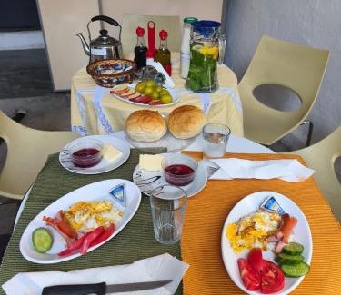 Shkoder House | oneTwoSleep GuestHouse